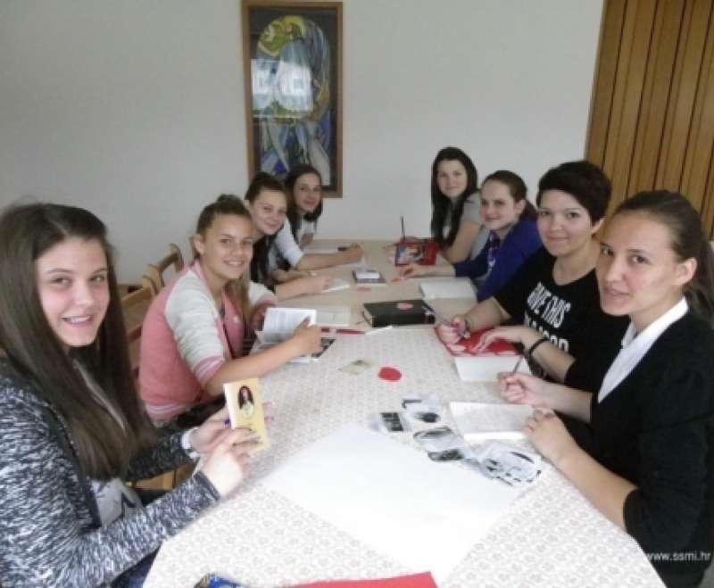 Trideset djevojaka provelo vikend sa sestrama  Služavkama Maloga Isusa