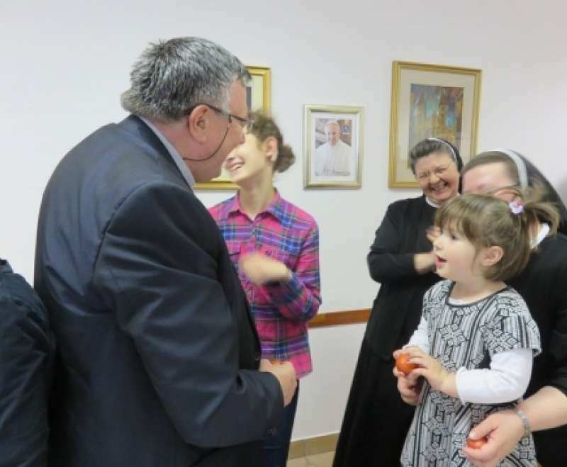 Uzoriti kardinal Vinko posjetio djecu i sestre u kući Egipat